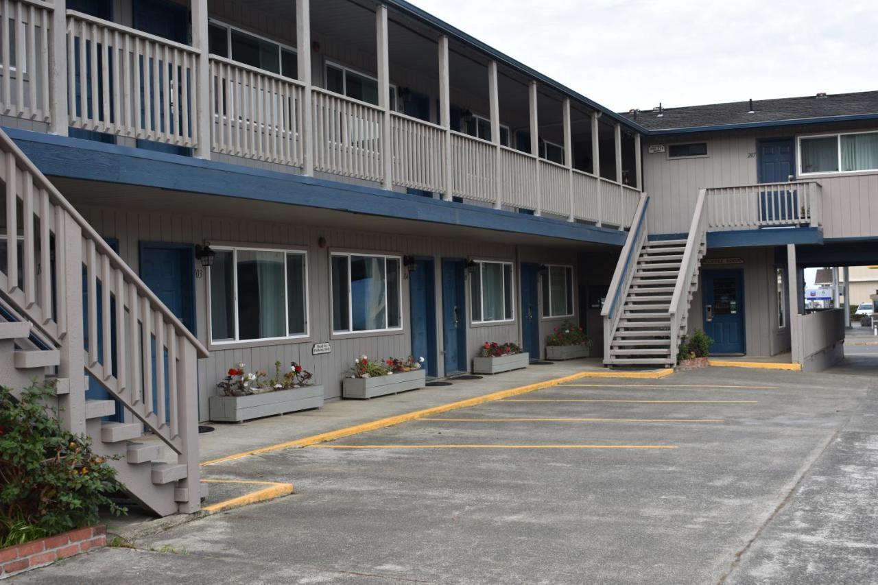 Lighthouse Cove Inn Бандън Екстериор снимка The motel where the film was shot